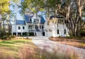 Bluffton, South Carolina 29910, 4 Bedrooms Bedrooms, ,4 BathroomsBathrooms,Residential,For Sale,430373