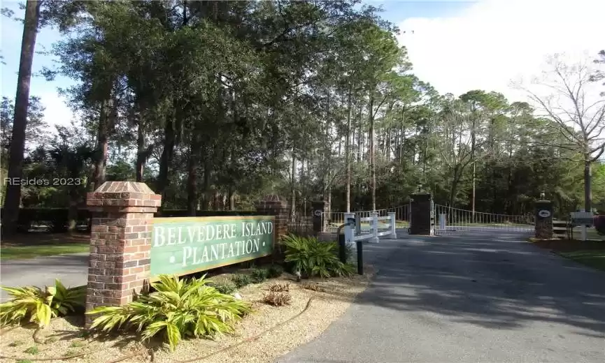 Belvedere Island Plantation Entry