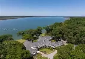 Bluffton, South Carolina 29910, 6 Bedrooms Bedrooms, ,6 BathroomsBathrooms,Residential,For Sale,422276