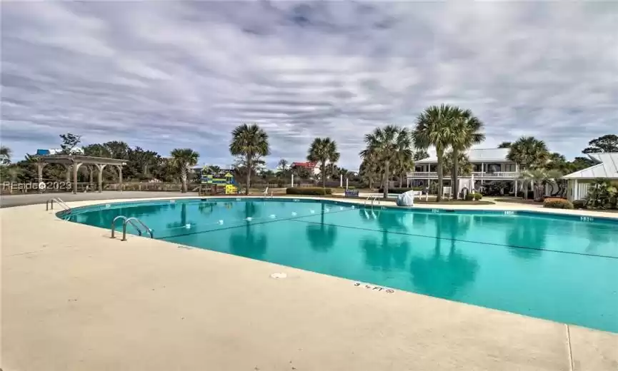 Saint Helena Island, South Carolina 29920, 1 Bedroom Bedrooms, ,1 BathroomBathrooms,Residential,For Sale,437732