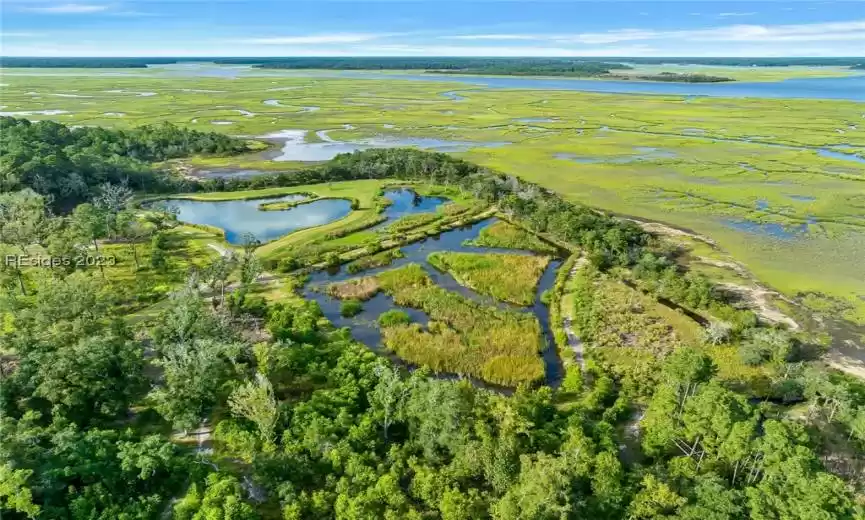 QUALITY WATERFOWL IMPOUNDMENTS AND STOCKED BASS FISHING LAKE