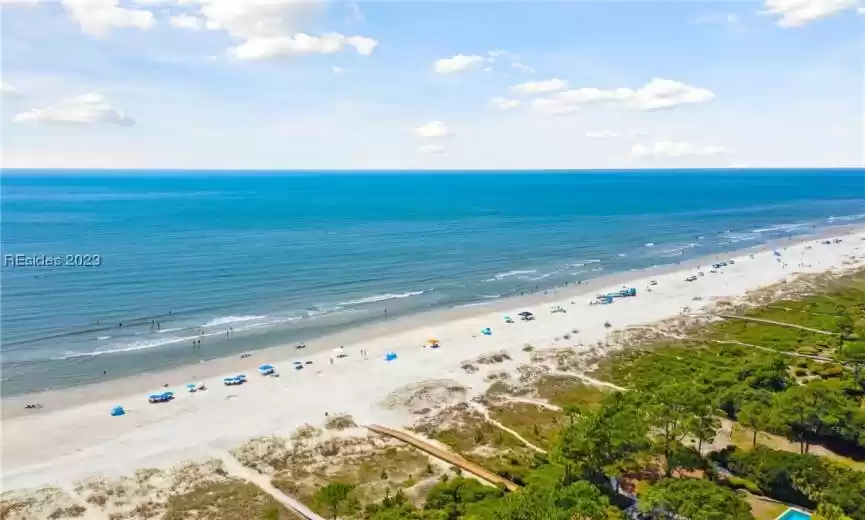 Beach access for property owners at either end of the community, The Sea Pines Bleach Club and owners-only Tower Beach in South Beach.