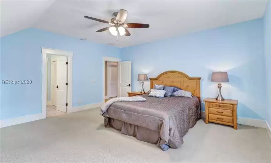 Spacious bedroom 4