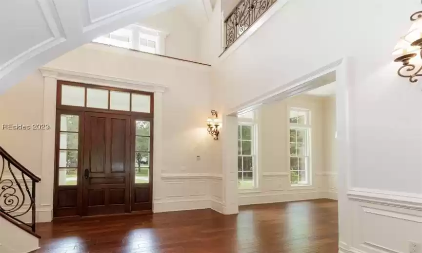 Entryway view showing front door.