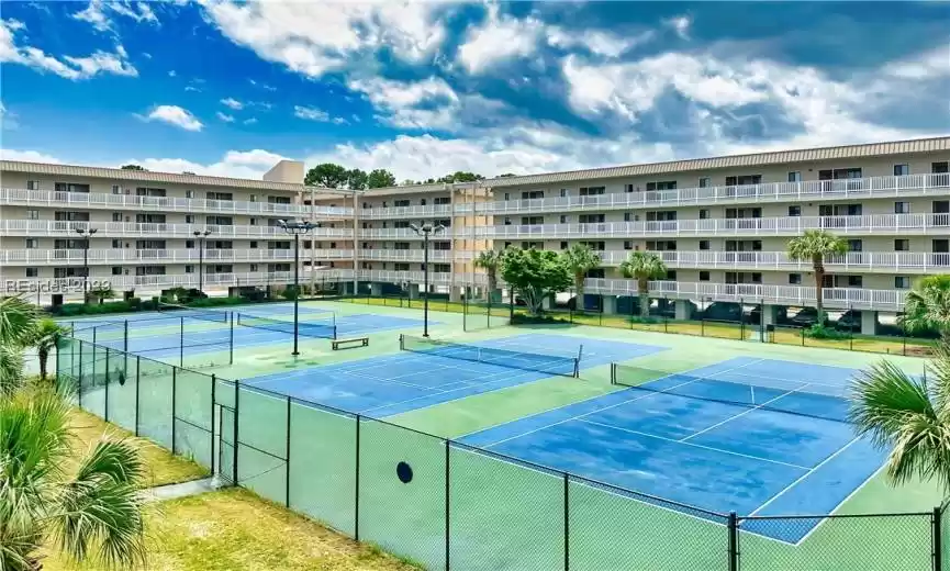 Hilton Head Island, South Carolina 29928, 2 Bedrooms Bedrooms, ,2 BathroomsBathrooms,Residential,For Sale,439489