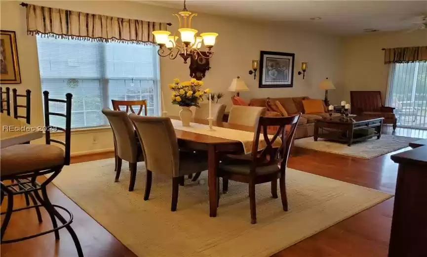 Formal dining area! Entertaining is a breeze because there is plenty of seating.