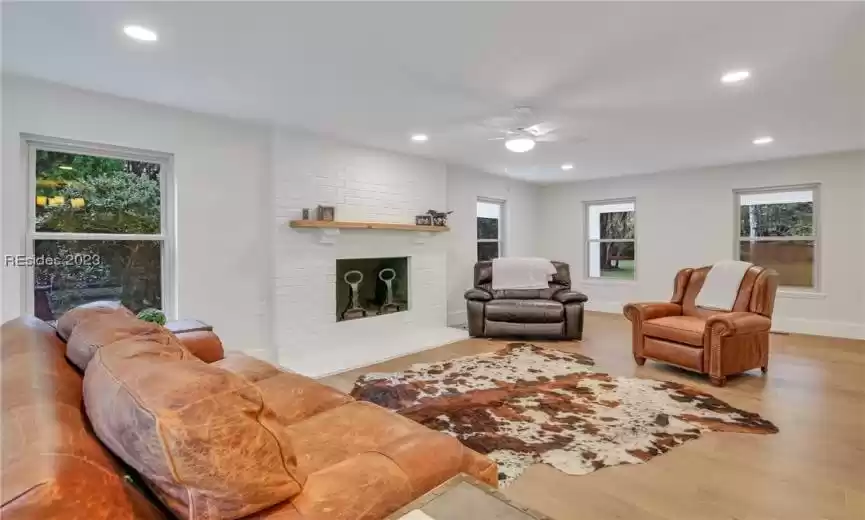 Ridgeland, South Carolina 29936, 4 Bedrooms Bedrooms, ,3 BathroomsBathrooms,Residential,For Sale,439413