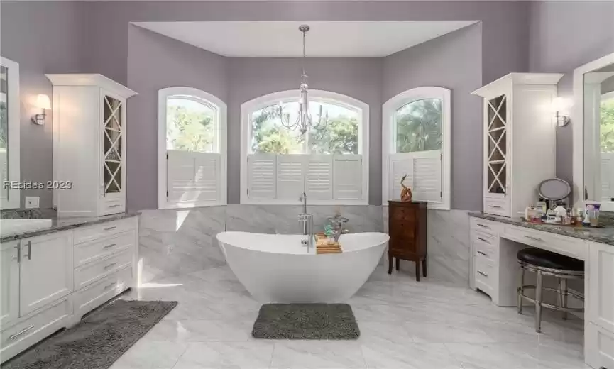 Bluffton, South Carolina 29910, 4 Bedrooms Bedrooms, ,5 BathroomsBathrooms,Residential,For Sale,439337