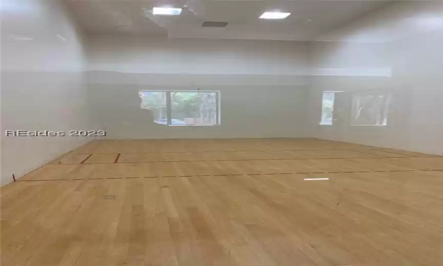 racquetball court 1