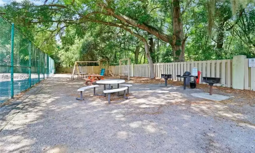 Playground & grilling area