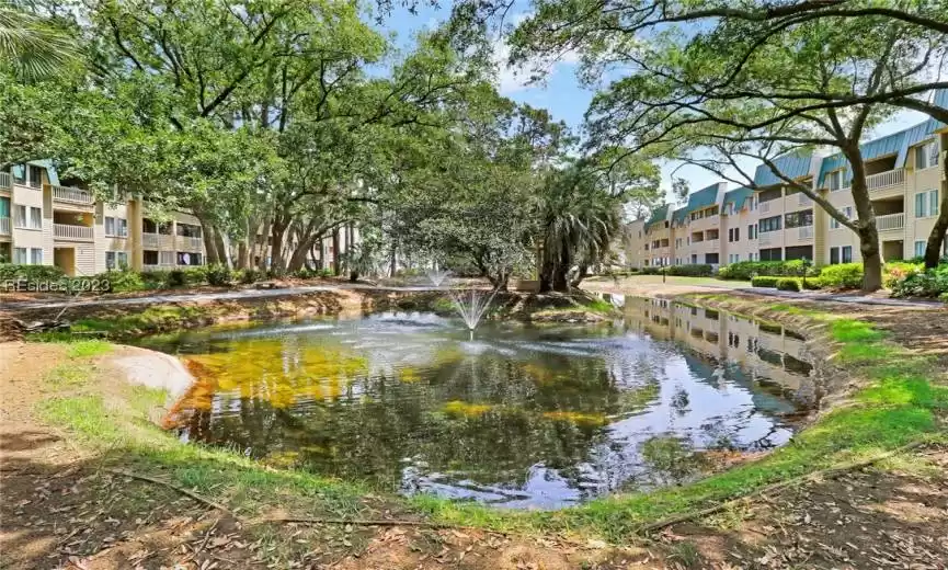 Peacefull fountain lagoons and walking paths