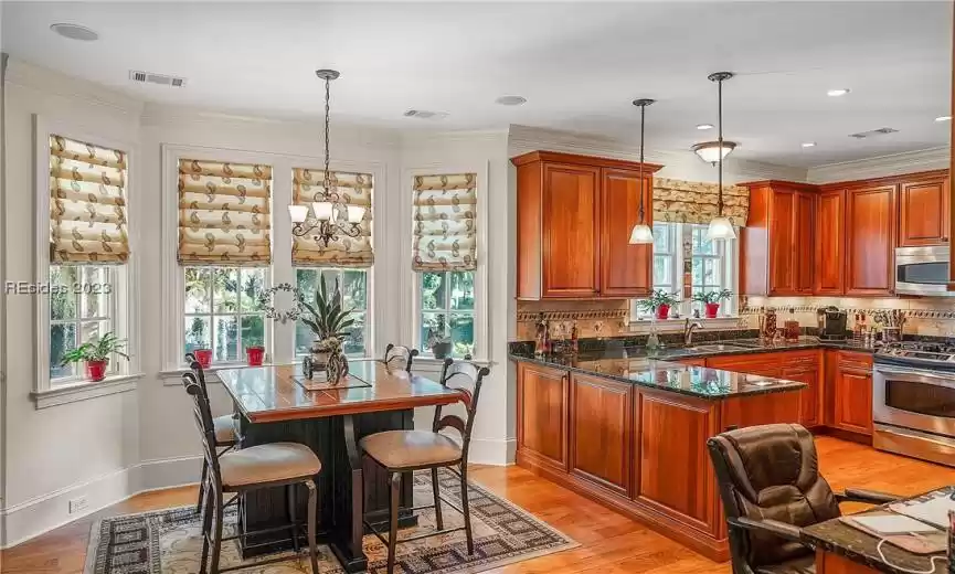 Beaufort, South Carolina 29907, 5 Bedrooms Bedrooms, ,5 BathroomsBathrooms,Residential,For Sale,440116