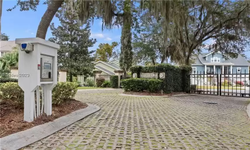 Security gate