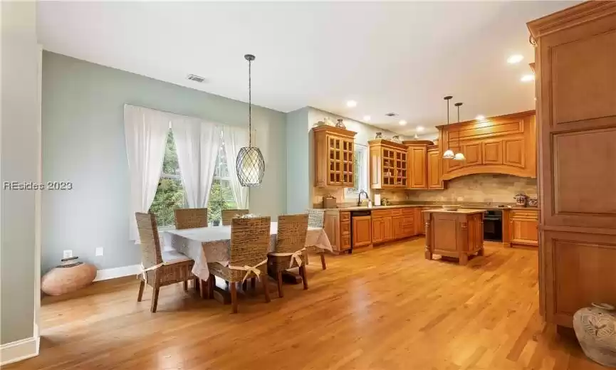 Hilton Head Island, South Carolina 29926, 4 Bedrooms Bedrooms, ,3 BathroomsBathrooms,Residential,For Sale,440202