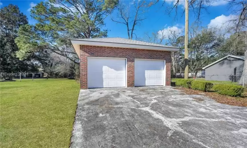 Ridgeland, South Carolina 29936, 4 Bedrooms Bedrooms, ,2 BathroomsBathrooms,Residential,For Sale,436631