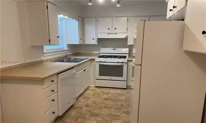 Port Royal, South Carolina 29935, 3 Bedrooms Bedrooms, ,1 BathroomBathrooms,Residential,For Sale,441691