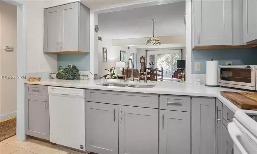 Beaufort, South Carolina 29907, 2 Bedrooms Bedrooms, ,2 BathroomsBathrooms,Residential,For Sale,441906