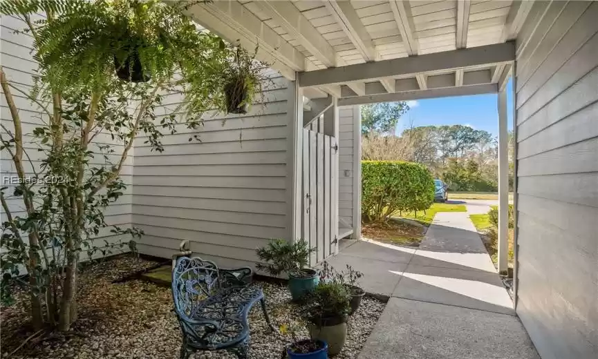 Beaufort, South Carolina 29907, 2 Bedrooms Bedrooms, ,2 BathroomsBathrooms,Residential,For Sale,441906
