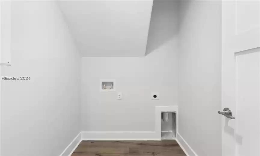 Beaufort, South Carolina 29907, 4 Bedrooms Bedrooms, ,3 BathroomsBathrooms,Residential,For Sale,441957