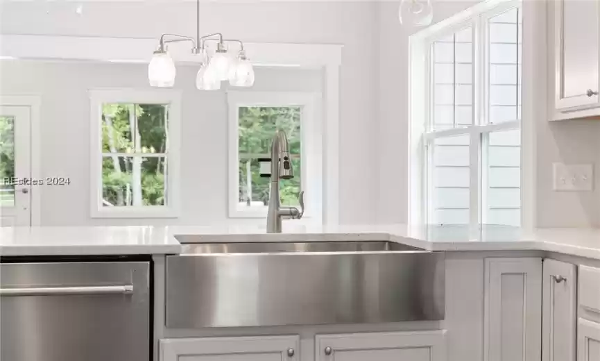 Beaufort, South Carolina 29907, 4 Bedrooms Bedrooms, ,3 BathroomsBathrooms,Residential,For Sale,441957