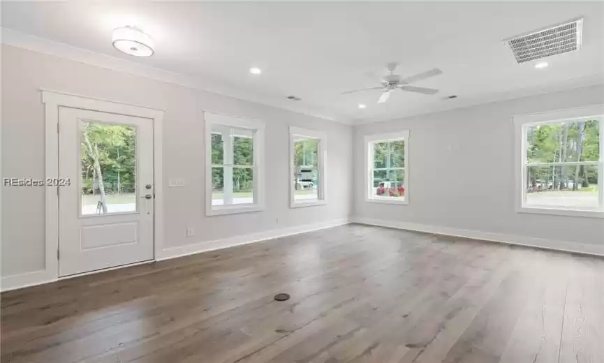 Beaufort, South Carolina 29907, 4 Bedrooms Bedrooms, ,3 BathroomsBathrooms,Residential,For Sale,441957