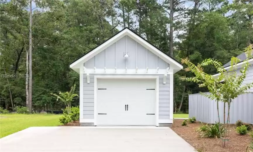 Beaufort, South Carolina 29907, 4 Bedrooms Bedrooms, ,3 BathroomsBathrooms,Residential,For Sale,441957