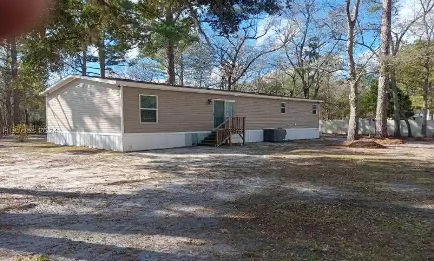 Ridgeland, South Carolina 29936, 3 Bedrooms Bedrooms, ,2 BathroomsBathrooms,Residential,For Sale,442070