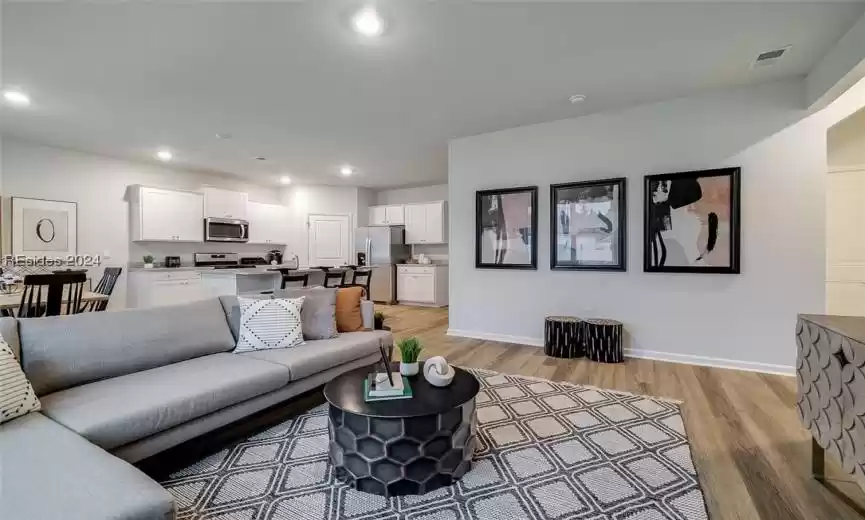 Ridgeland, South Carolina 29936, 5 Bedrooms Bedrooms, ,3 BathroomsBathrooms,Residential,For Sale,442089