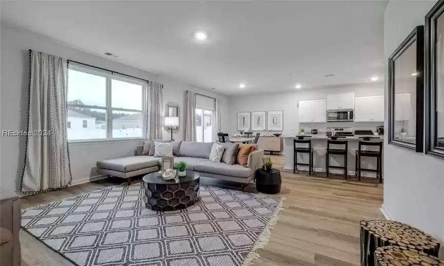 Ridgeland, South Carolina 29936, 5 Bedrooms Bedrooms, ,3 BathroomsBathrooms,Residential,For Sale,442089