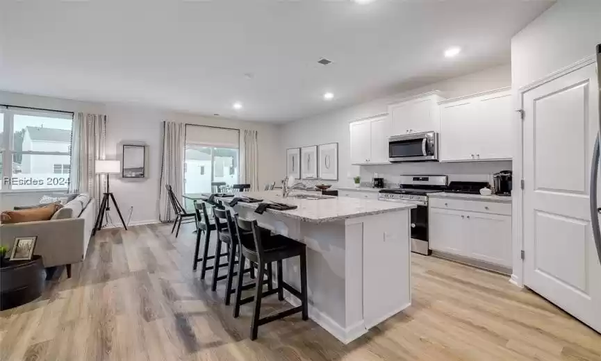 Ridgeland, South Carolina 29936, 5 Bedrooms Bedrooms, ,3 BathroomsBathrooms,Residential,For Sale,442089