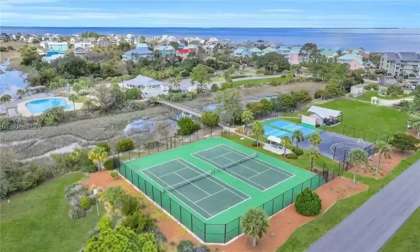 Harbor Island Beach Club offers tennis, basketball, pickle ball courts and nature trails.