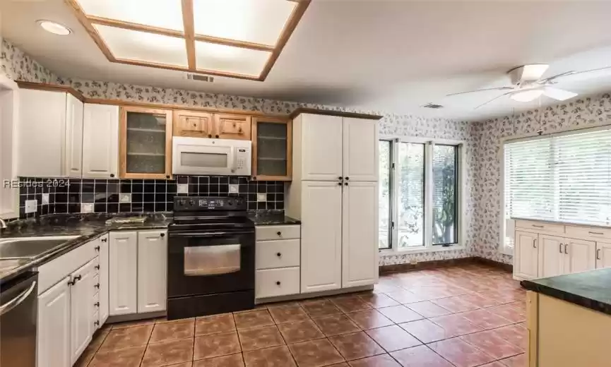 Saint Helena Island, South Carolina 29920, 4 Bedrooms Bedrooms, ,3 BathroomsBathrooms,Residential,For Sale,441755