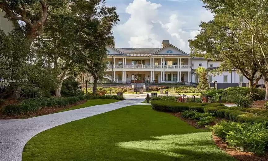 Harbour Town Golf Links Clubhouse.