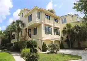 Hilton Head Island, South Carolina 29926, 5 Bedrooms Bedrooms, ,3 BathroomsBathrooms,Residential,For Sale,441829