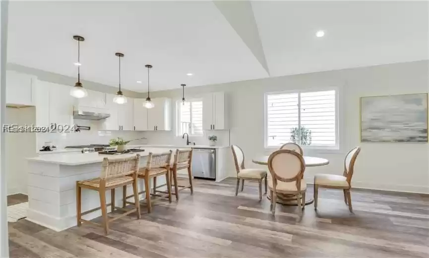 Picture of model home, same floorplan and same builder.