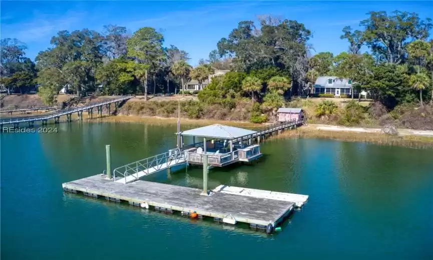 Bluffton, South Carolina 29910, 7 Bedrooms Bedrooms, ,4 BathroomsBathrooms,Residential,For Sale,441714