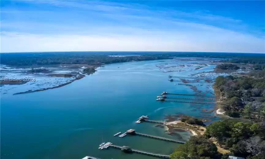 Bluffton, South Carolina 29910, 7 Bedrooms Bedrooms, ,4 BathroomsBathrooms,Residential,For Sale,441714