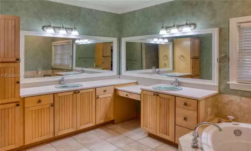Bluffton, South Carolina 29910, 7 Bedrooms Bedrooms, ,4 BathroomsBathrooms,Residential,For Sale,441714