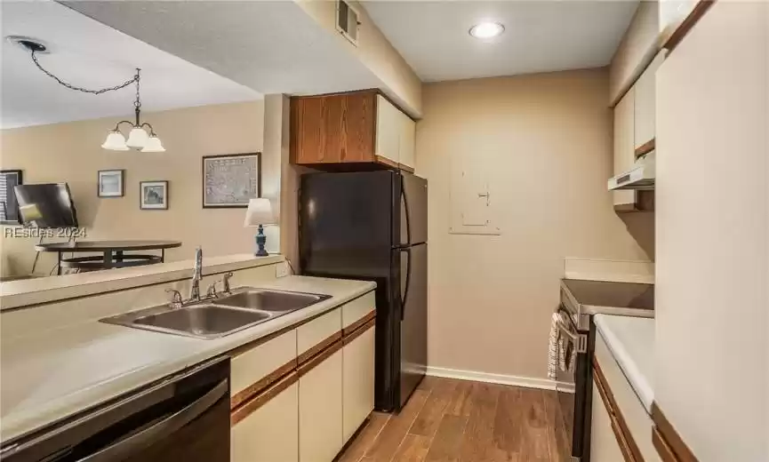 Saint Helena Island, South Carolina 29920, 1 Bedroom Bedrooms, ,1 BathroomBathrooms,Residential,For Sale,442304