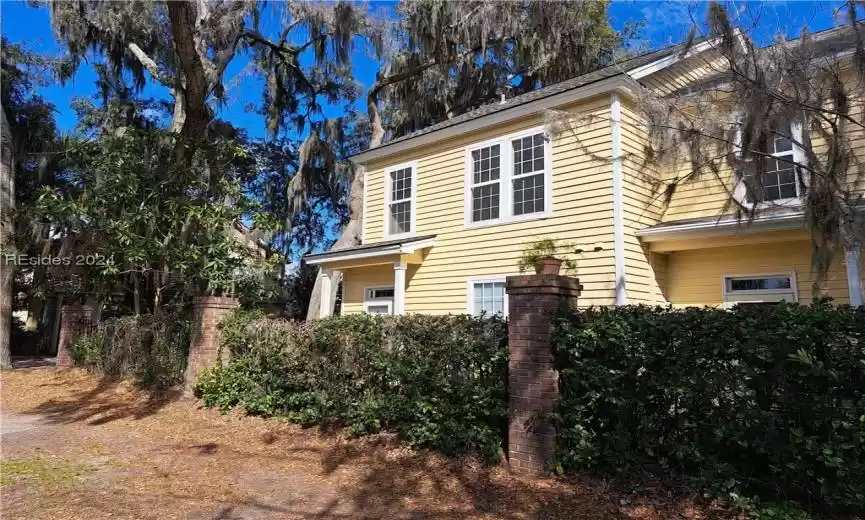 Beaufort, South Carolina 29902, 3 Bedrooms Bedrooms, ,2 BathroomsBathrooms,Residential,For Sale,442317