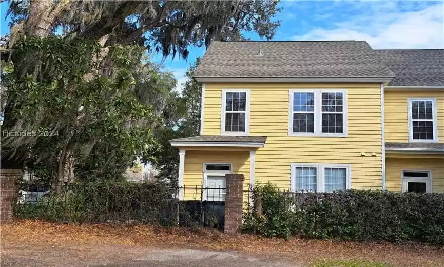 Beaufort, South Carolina 29902, 3 Bedrooms Bedrooms, ,2 BathroomsBathrooms,Residential,For Sale,442317