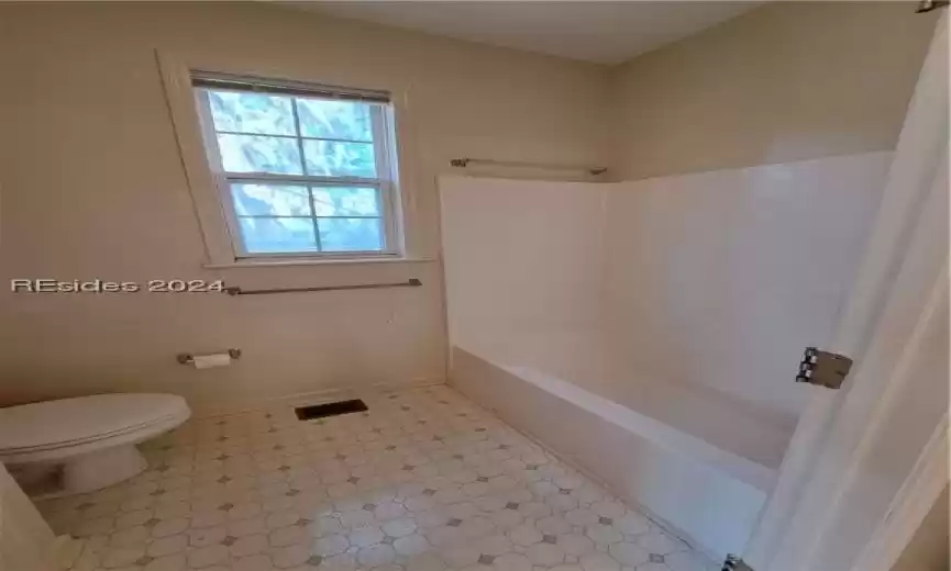 Beaufort, South Carolina 29902, 3 Bedrooms Bedrooms, ,2 BathroomsBathrooms,Residential,For Sale,442317