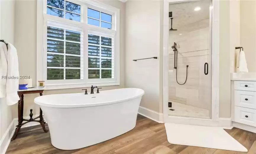 Hilton Head Island, South Carolina 29928, 4 Bedrooms Bedrooms, ,5 BathroomsBathrooms,Residential,For Sale,442364