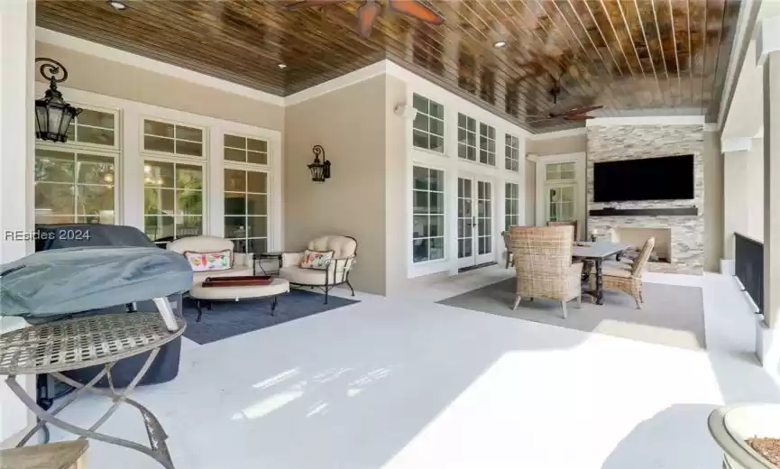 Hilton Head Island, South Carolina 29928, 4 Bedrooms Bedrooms, ,5 BathroomsBathrooms,Residential,For Sale,442364