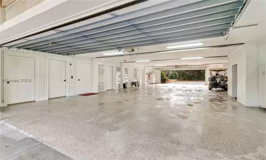 Hilton Head Island, South Carolina 29928, 4 Bedrooms Bedrooms, ,5 BathroomsBathrooms,Residential,For Sale,442364