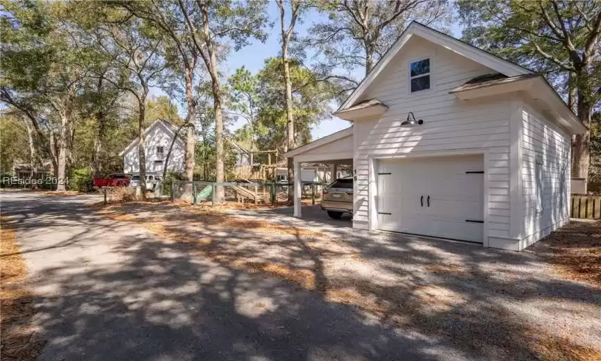 Beaufort, South Carolina 29907, 4 Bedrooms Bedrooms, ,3 BathroomsBathrooms,Residential,For Sale,442363
