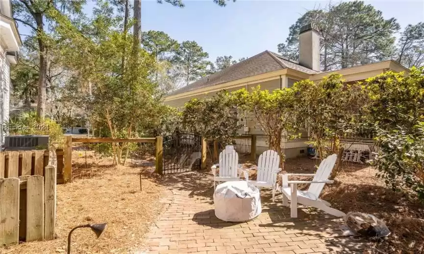 Beaufort, South Carolina 29907, 4 Bedrooms Bedrooms, ,3 BathroomsBathrooms,Residential,For Sale,442363