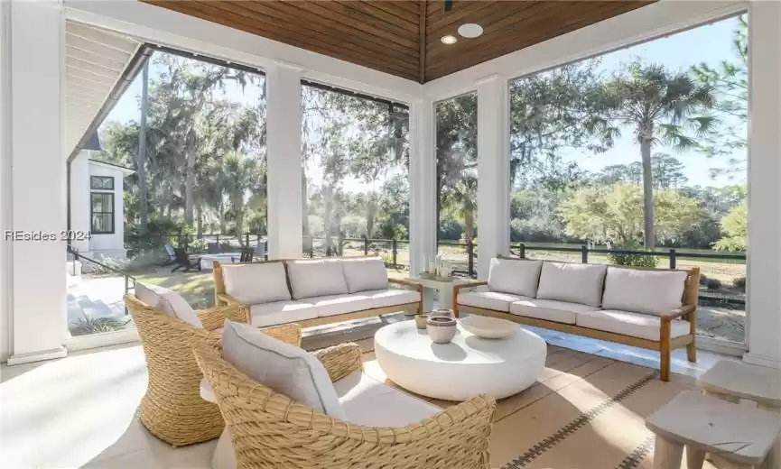 Bluffton, South Carolina 29910, 6 Bedrooms Bedrooms, ,6 BathroomsBathrooms,Residential,For Sale,441882