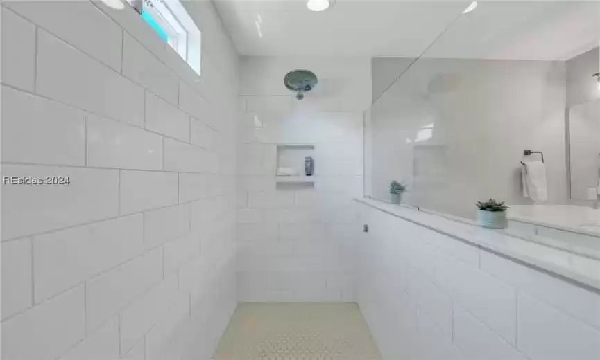 Bluffton, South Carolina 29910, 5 Bedrooms Bedrooms, ,4 BathroomsBathrooms,Residential,For Sale,442206