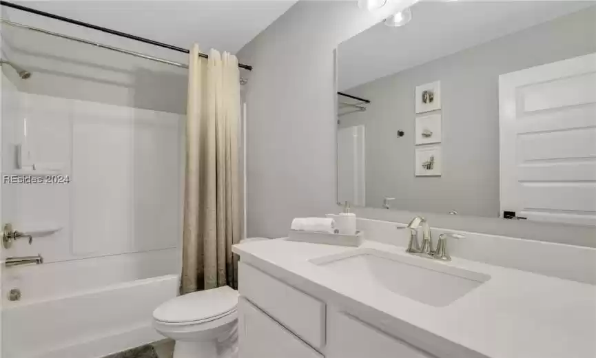 Bluffton, South Carolina 29910, 5 Bedrooms Bedrooms, ,4 BathroomsBathrooms,Residential,For Sale,442206